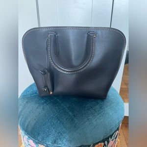 Dakotah 22 Coach satchel, good preowned condition!